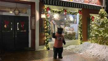 Bear Pond Books Store