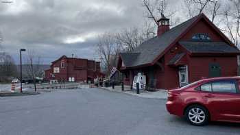 The Vermont Country Deli Market