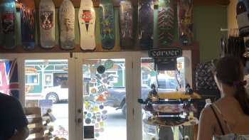 Makai Skate Shop