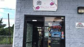 Qina Girl Floral & Ma’s Kava Shop