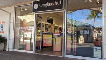 Sunglass Hut