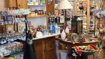 Pinyon Tree Gift Shop