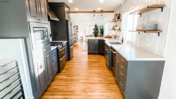 Apollo Granite and Countertops