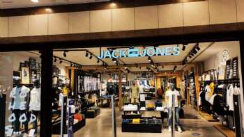 JACK & JONES