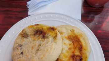 LOS CIPOTES Salvadorian Grill