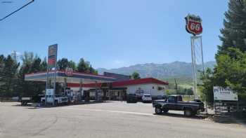 Hinds Country Store