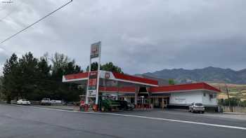 Hinds Country Store