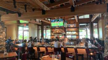 Lazy Dog Restaurant & Bar