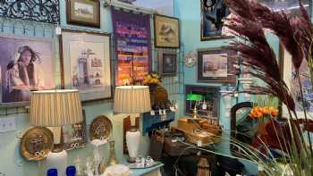 Gypsy Emporium Antique Mall