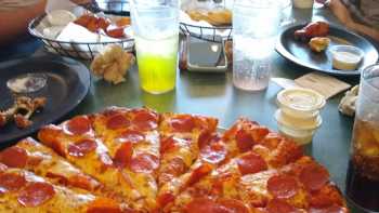 Round Table Pizza