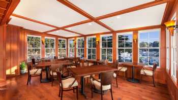 HarborView Bistro and Bar