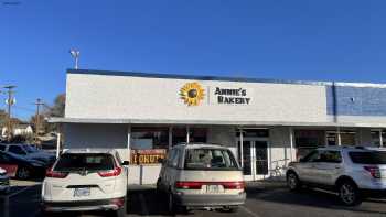 Annie's Bakery