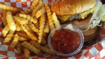 Schooner's Burgers 'N Beer