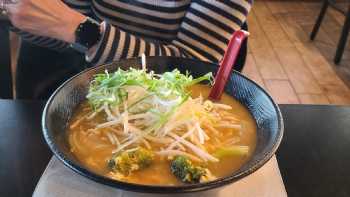 Jinme Ramen & Sushi Bar