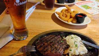 Applebee's Grill + Bar