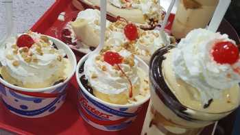 Fosters Freeze