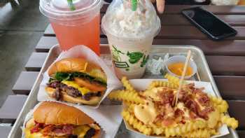 Shake Shack Pasadena