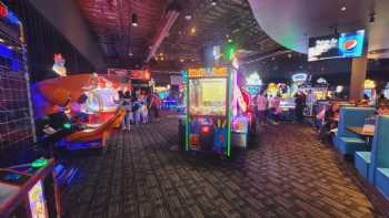 Dave & Buster's Roseville