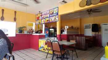 Taqueria La Central Mexican Grill