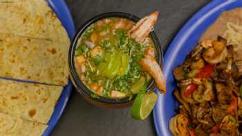 los caporales taqueria