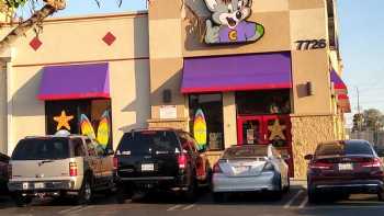 Chuck E. Cheese