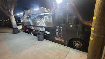 IZZY CATERING TRUCK