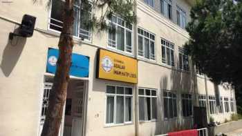 Adalar Anadolu İmam Hatip Lisesi