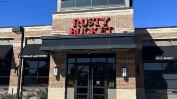 Rusty Bucket Restaurant and Tavern