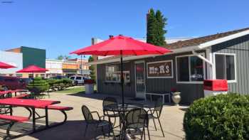 Mr. R's Eatery & Ice Cream Shop