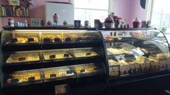 The Muffin Top Bakery and Deli