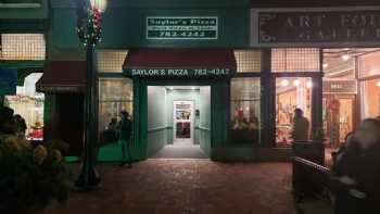 Saylor's Front Street Pizzeria