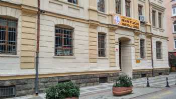 İstanbul Kadıköy Kemal Atatürk Lisesi