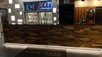 The Bistro at Courtyard by Marriott East Lansing Okemos