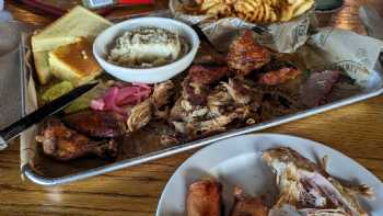 Summit Smokehouse & Tap Room