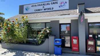 45th Parallel Cafe