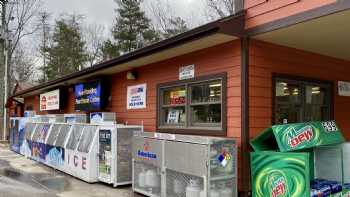 Twin Lakes Filling Station