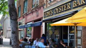 Tom's Oyster Bar