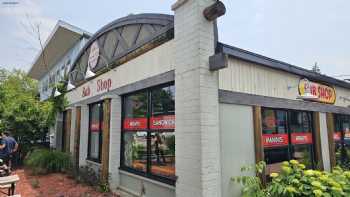 Three Oaks Sub Shop