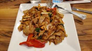 Thunwa Thai