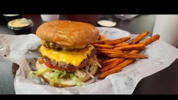 Arnold's of Liberty - Famous Homemade Hamburgers