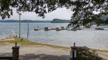 The Grill at Clemson Marina