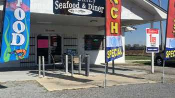 Mookie’s Seafood & Diner