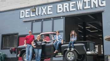 Deluxe Brewing Company