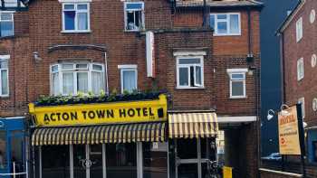 Acton Town Hotel