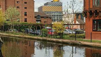 Canalside Bar