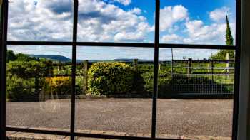 Clawdd Coch Guest House