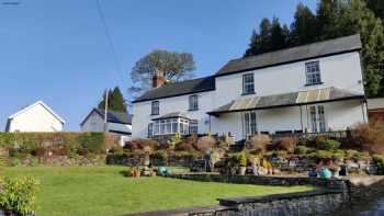 Nant Ddu Lodge