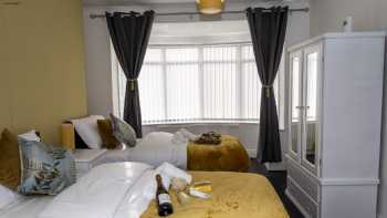 Teesside Serviced Accommodation - Norton Hillside-on-Tees