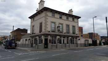 The Railway Tavern Hotel