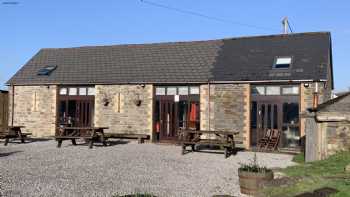 Clyngwyn Farm Bunkhouse and Cafe